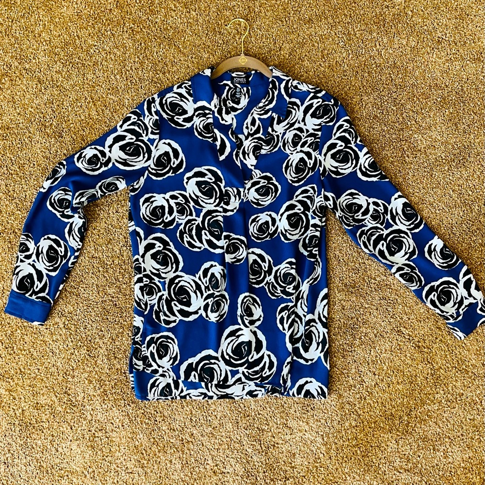 Women's Long Sleeved Blouse Jones New York Black Blue White Floral Print V-Neck